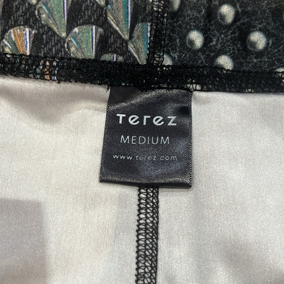 Women’s SZ MEDIUM cropped TEREZ leggings - Picture 5 of 6